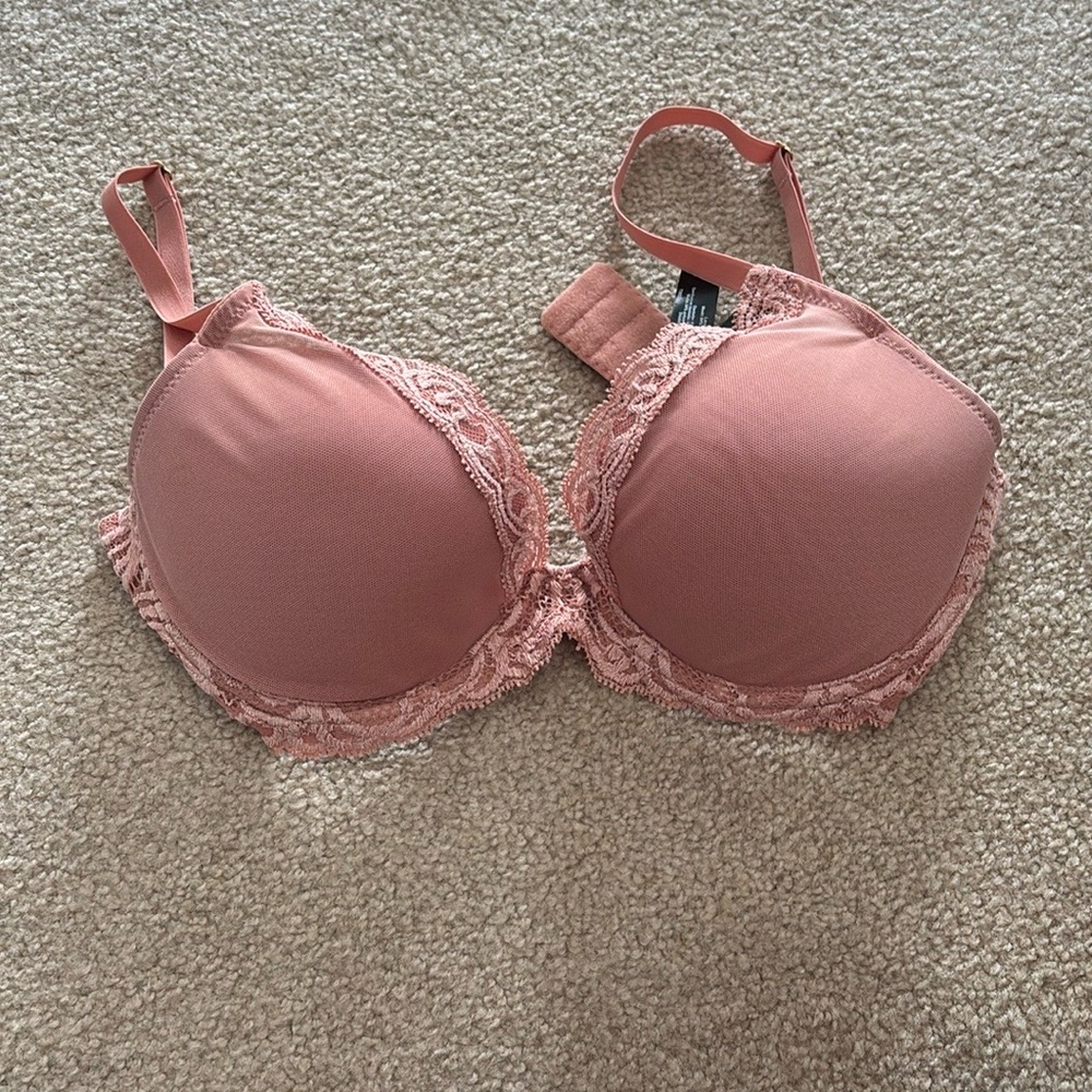 Natori Pink Lace Trim Molded Cup Bra